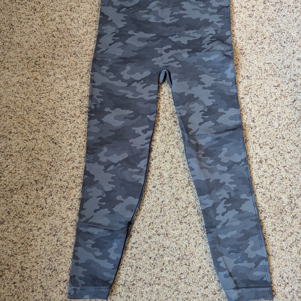 SPANX Women's Camo Leggings - Green